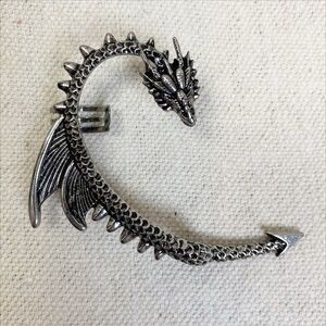 Silver tone dragon ear wrap, Made for the right ear